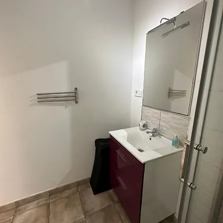 A-32 Arenas Apartment *