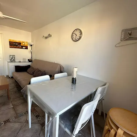 A-32 Arenas Apartment
